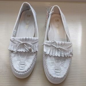 White Leather Moccasin Slip On Shoes Round Toe Size 9.5 Wide Width